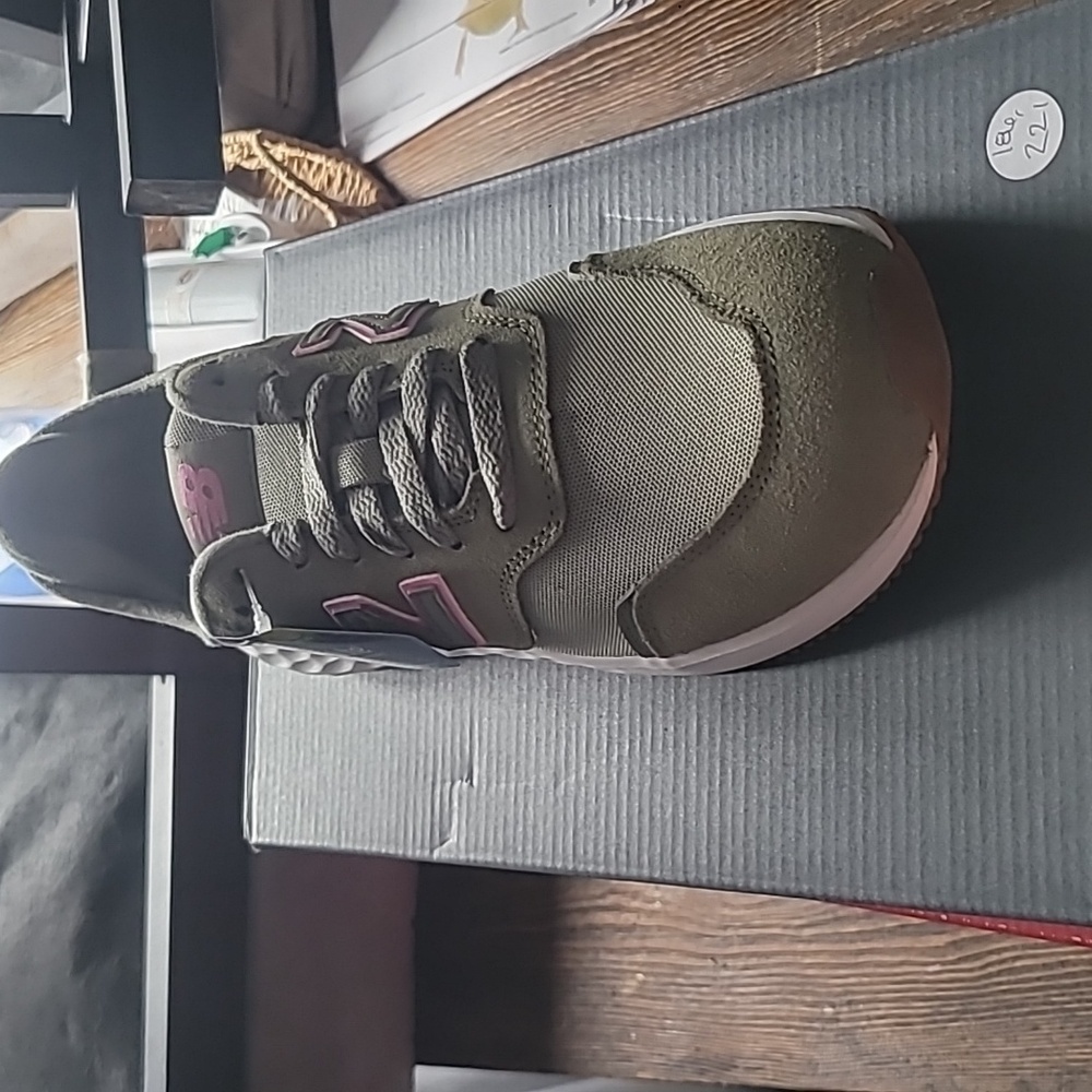 NWT New Balance Women's Fresh Foam X70 V1 Green/Pink Leopard Size 9.5 - Picture 5 of 7